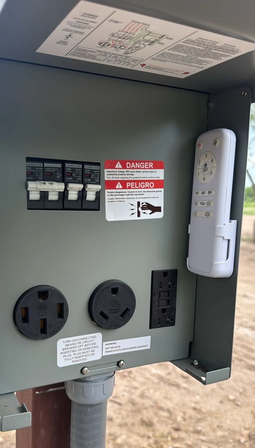 Picnic canopy area at 281 Country Club with RV electrical hookup